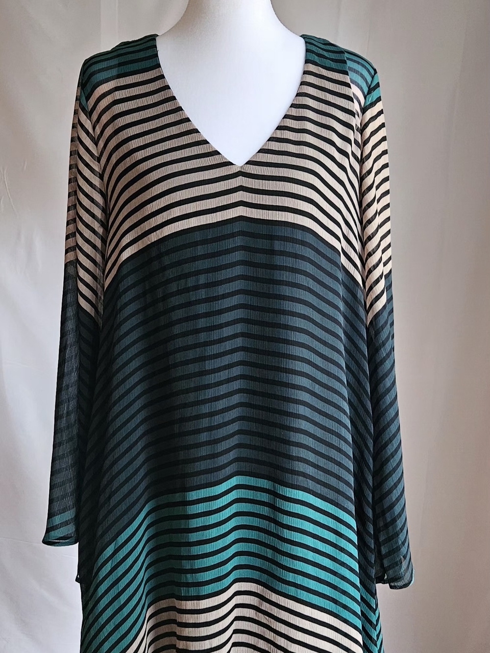 ECI New York Shift Dress Size 8 Striped V-Neck Bell Sleeve Sheer Overlay Teal - Picture 2 of 15